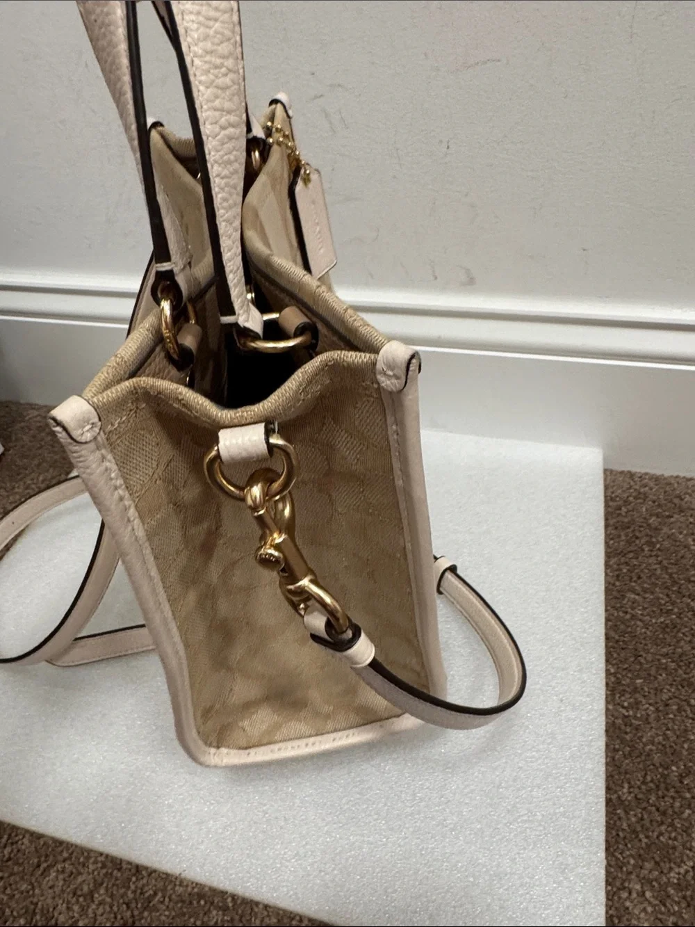 Coach Dempsey 22 signature logo mini crossbody tote bag purse with hangtag